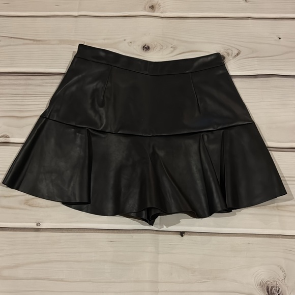 Do+be faux leather skort M - Picture 3 of 8